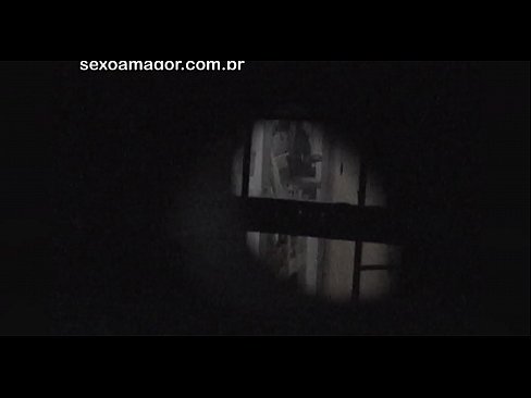 ❤️ Блонди ба таври махфӣ аз ҷониби як сайёҳи ҳамсоя, ки паси хиштҳои холӣ пинҳон шудааст, сабт мешавад ❤️❌ Суперпорно дар tg.epicpornvideos-com.ru ❌️